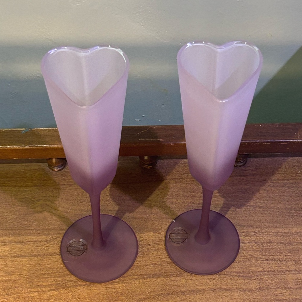 BELLA LUXX  Frosted Purple Ombre Heart Shaped Champagne Flute Glasses NWTS